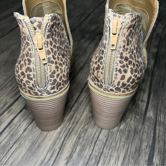 DV8 Dolce Vita Women's Brown And Animal print Heels Back Zipper Suede Booties - Picture 12 of 12